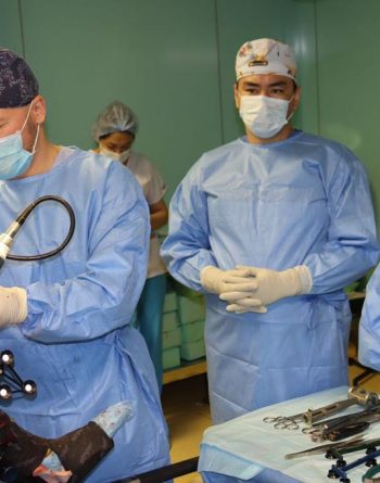 Городская клиническая больница №4 Алматы внедряет робот-ассистированные операции по замене коленного и тазобедренного сустава.